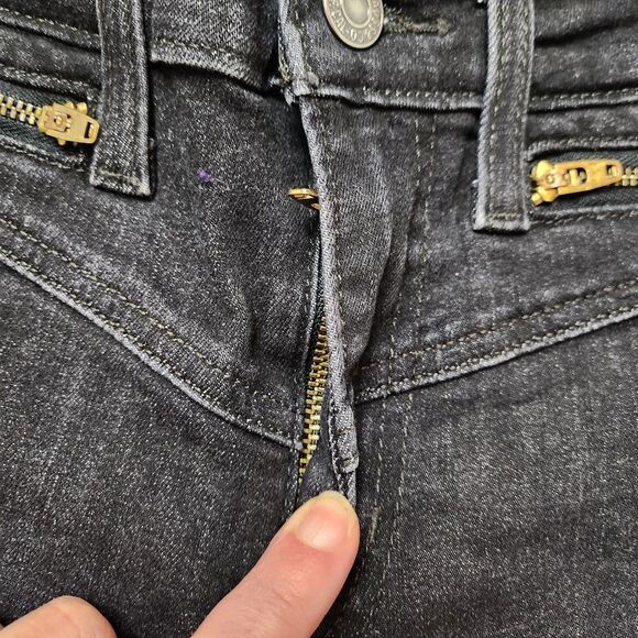 Levi's 721 High Rise Skinny Moto ankle Jeans zip pockets Ultra Black Size 25 - Picture 4 of 13